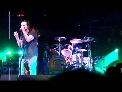 Pearl Jam 10.31.09 Spectrum Philly 4 - Halloween - Rats