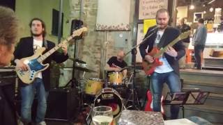 Bluesketeers Live @ Bacco Bar - Bending Like A Willow Tree (Albert Collins Cover)