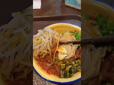 📍上海旅游攻略好玩好拍只需7元的一日游精华路线怎么逛？ 🚶&zwj;♀️超级好逛又好拍还能2元坐日落轮渡和看免费的外滩亮灯瞬间的上海一日游攻略来啦非常适合第一次来上海旅游的朋友！！每个点都可以