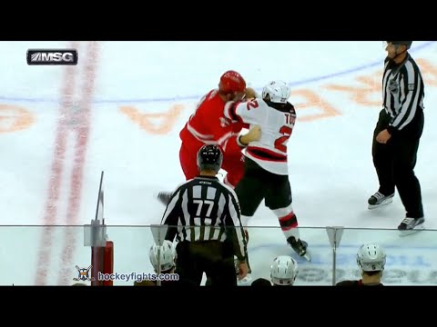 Jordin Tootoo vs Brad Malone