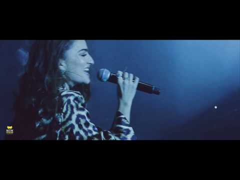 Offer Nissim ft  Ania Bukstein - LIVE - אניה בוקשטיין ועופר ניסים - רוקדת