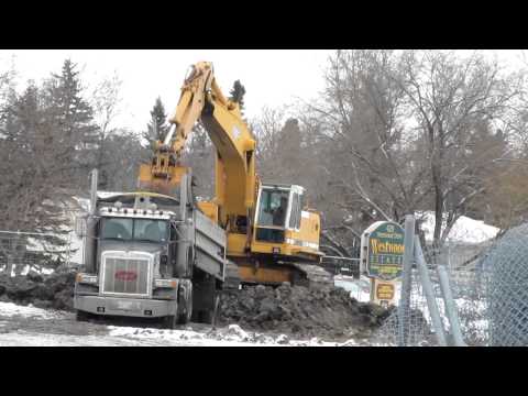 Liebherr 952 excavator