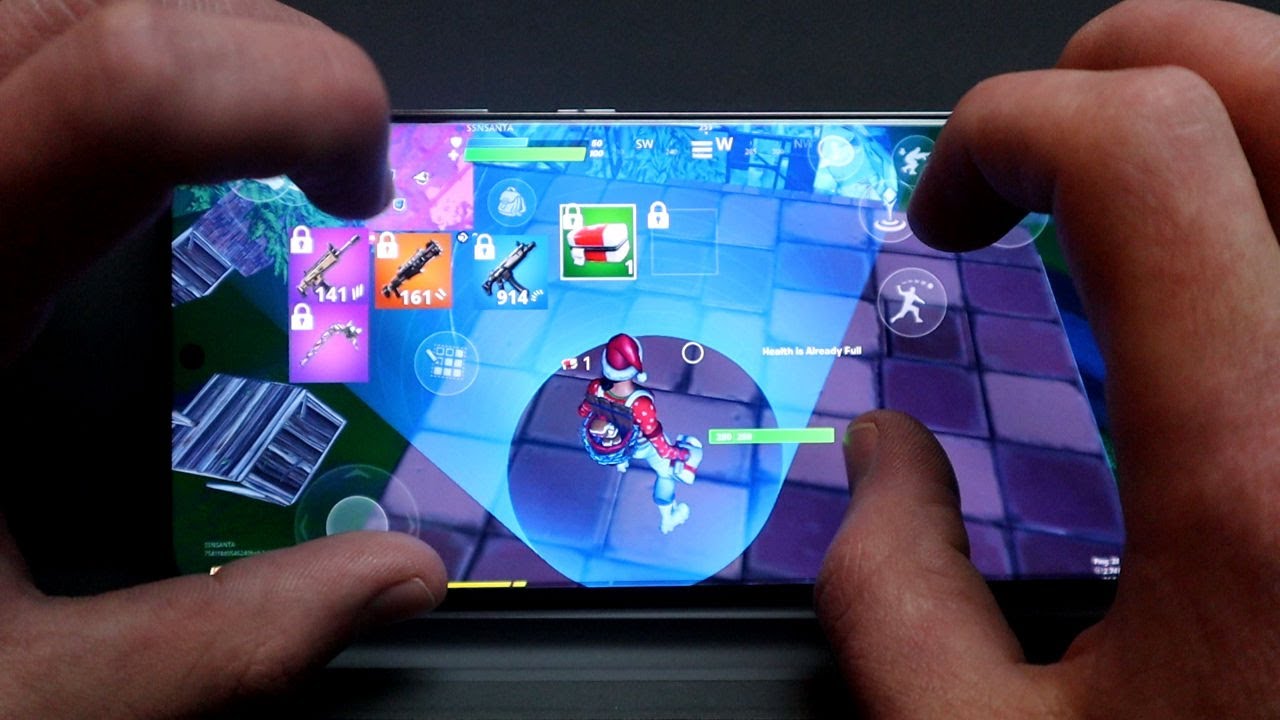 Playing Fortnite on the BEST Mobile Device!