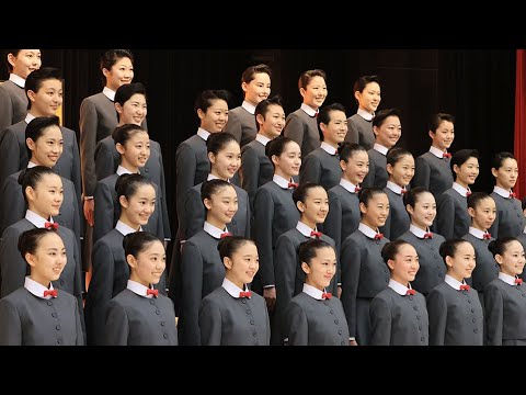 宝塚音楽学校、112期生が入学式　グレーの制服の40人、タカラジェンヌ目指し　憧れの世界へ一歩