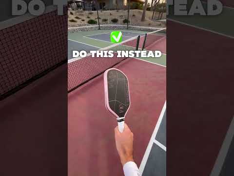 Topspin: how to hold your pickleball paddle 👀
