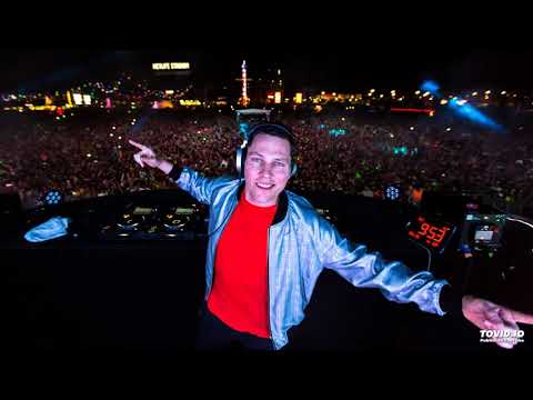 DJ Tiësto @ New Year's Party 2003 live in New York - Uplifting Trance DJ Mix - Audio Only