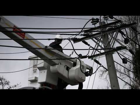 Apagón masivo afecta a más de 57.000 hogares en Santiago: Expertos analizan las ca // Noticias.lat