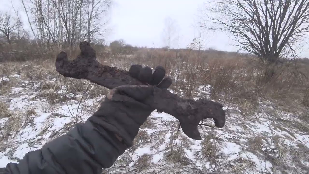 ТАКОЕ ОСТАВЛЯТЬ НЕЛЬЗЯ! ОГРОМНЫЙ МАХОВИК И ЗАПЧАСТИ У ЗАМЕРЗШЕЙ МАСТЕРСКОЙ! 
