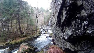 preview picture of video 'Harrington River Fall and Cave, Nova Scotia'