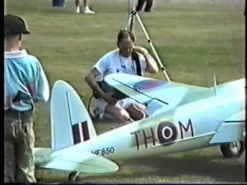 RC PLANE CRASH - 1992 - LARGE SCALE De HAVILAND MOSQUITO DISINTEGRATES
