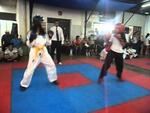 combate femenino