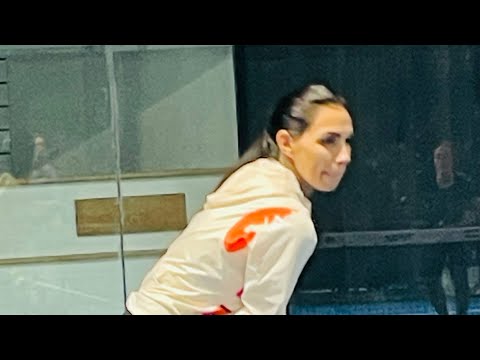 revés ajustando y tomando distancia ( brazo no dominante )