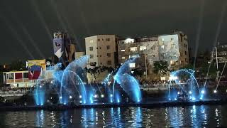 2024高雄海洋派對，大港橋邊的法國水上飛板秀，由音樂水舞秀拉開序幕。