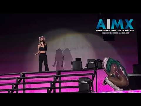 Sorprende Karol G al cantar con Anahí la canción "Sálvame" durante su  concierto en la CDMX