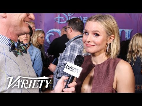 The 'Frozen 2' Cast on Whether Elsa Should Have a Girlfriend