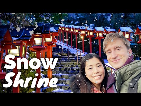 Hatsumode SNOWY Shrine Visit Kyoto (felt divine)