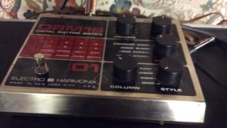 Video thumbnail for Dbx 161 stereo (left) drm electro harmonix drum machine test by Mike Shee