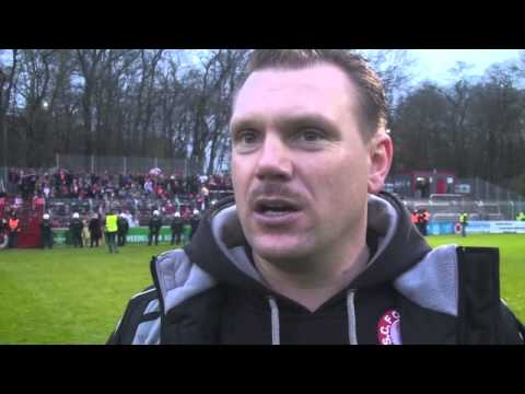 Uwe Koschinat nach dem Derbysieg gegen den FC Viktoria Köln