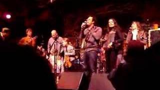 Donna the Buffalo and The Duhks - "Went Down to the River"