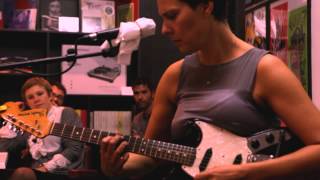 Laetitia Sadier - Oscuridad Live au Walrus (Froggy's Live)