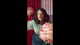 Ximena Sariñana - ¿Qué Tiene? (Video Vertical)