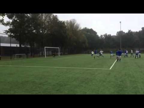 Penalty! Menno Koning scoort de 1-2 tegen Kampong