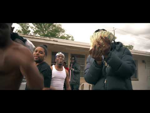 TM AURA - Out the Mud Trailer