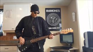 Live on Release - I'm Afraid of Britney Spears bass cover