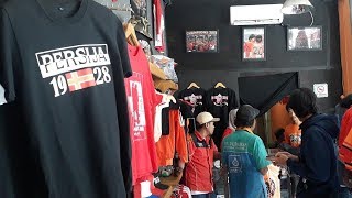 Oren All Shops Penjual Atribut Persija Jakarta Raup Omzet Rp15 Juta per Hari