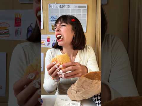 POV: aquela menina folgada sentou atrás de vc na aula 🙄 #asmr #asmrsounds