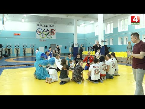 Особенная тренировка для "особенных" детей. Акция "Здоровое будущее" прошла в Гомеле видео