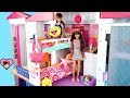 Barbie Twin Sisters Bunk Bed Morning Routine - Packing School Lunches!