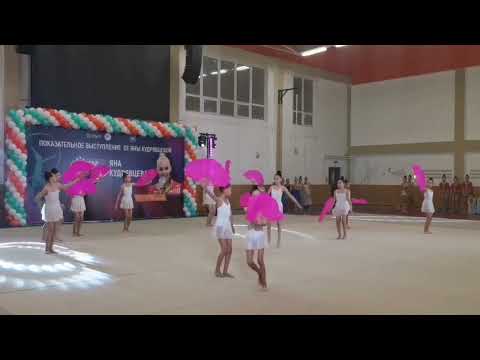 Юные гимнастки Якутии выступили перед титулованной спортсменкой Яной Кудрявцевой