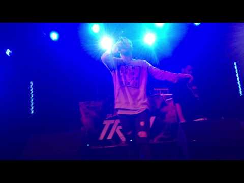 Tader VS Mnak -- Batalla de Gallos Freenetiks