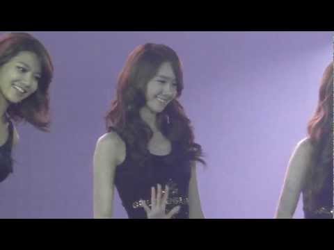 SNSD (Yoona) - 동화 (2011.06.11) @ SM Town Paris