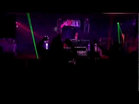 DJ Bear live 20121118 part02   ID Classic techtrance, Marco V, Mark Sherry, etc
