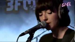 Daughter - &#39;Get Lucky&#39; (Daft Punk cover) live at 3fm