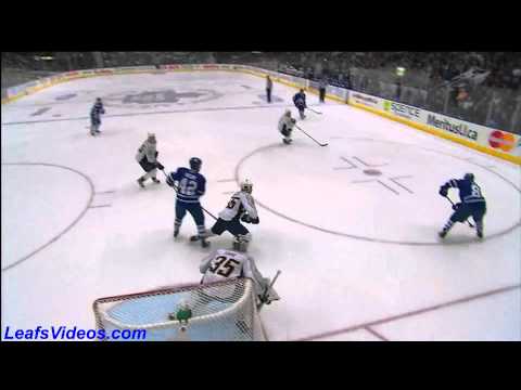 Predators @ Maple Leafs - Kris Versteeg Scores - 101116