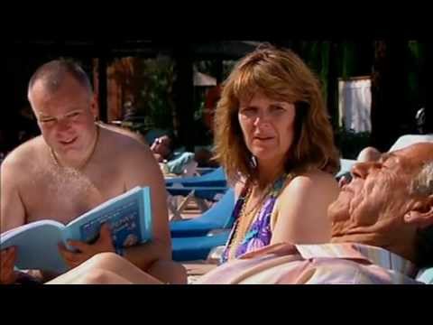 Benidorm S02E02