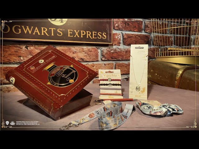 Vídeo relacionado con The Carat Shop - Colgante oficial de la saga Harry Potter, diseño de carta de aceptación de Hogwarts