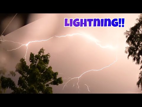 Lightning in Melbourne? Huge Bolts!! Rain and Thunder