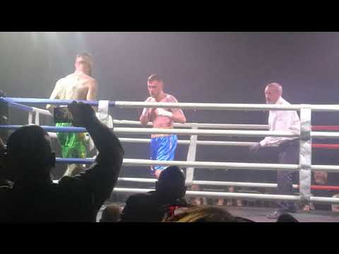 Jay bambam eggleston Vs josh baby-face assassin foreman close fight he got it on points(5)