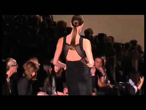 GUCCI Spring-Summer 2010 Womens Runway Show