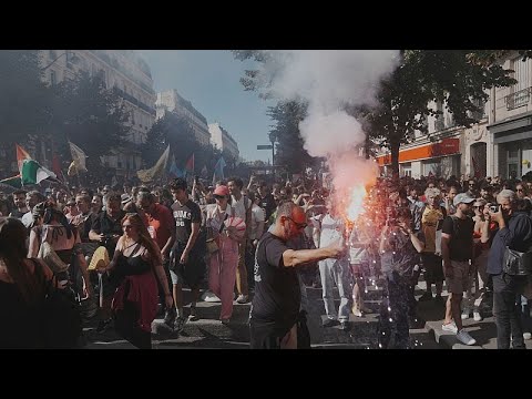 Video Thumbnail: Clashes erupt in Paris as protesters rally against Macron government