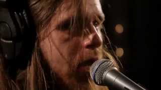 Meatbodies - Him (Live on KEXP)