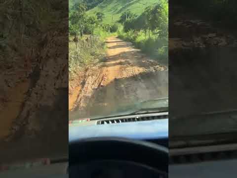 Com dois anos de Mandato o prefeito de Mantenópolis não conseguiu nem arrumar as estradas.
