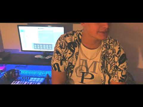 WYPIER**LAJ Z TĄ KAMERĄ