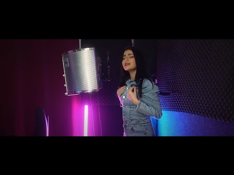 🎵 Patricia 🎵 Vei plange intr-o noapte 🎵