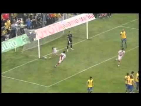 Gol de Albacar de falta (Cadiz-Rayo Vallecano)