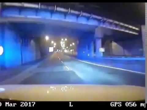 Crazy Audi rs6 150 mph UK police chase 2017
